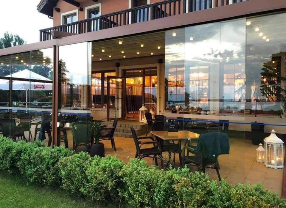 Hotel Sloneczny Brzeg Biskupiec  Extérieur photo