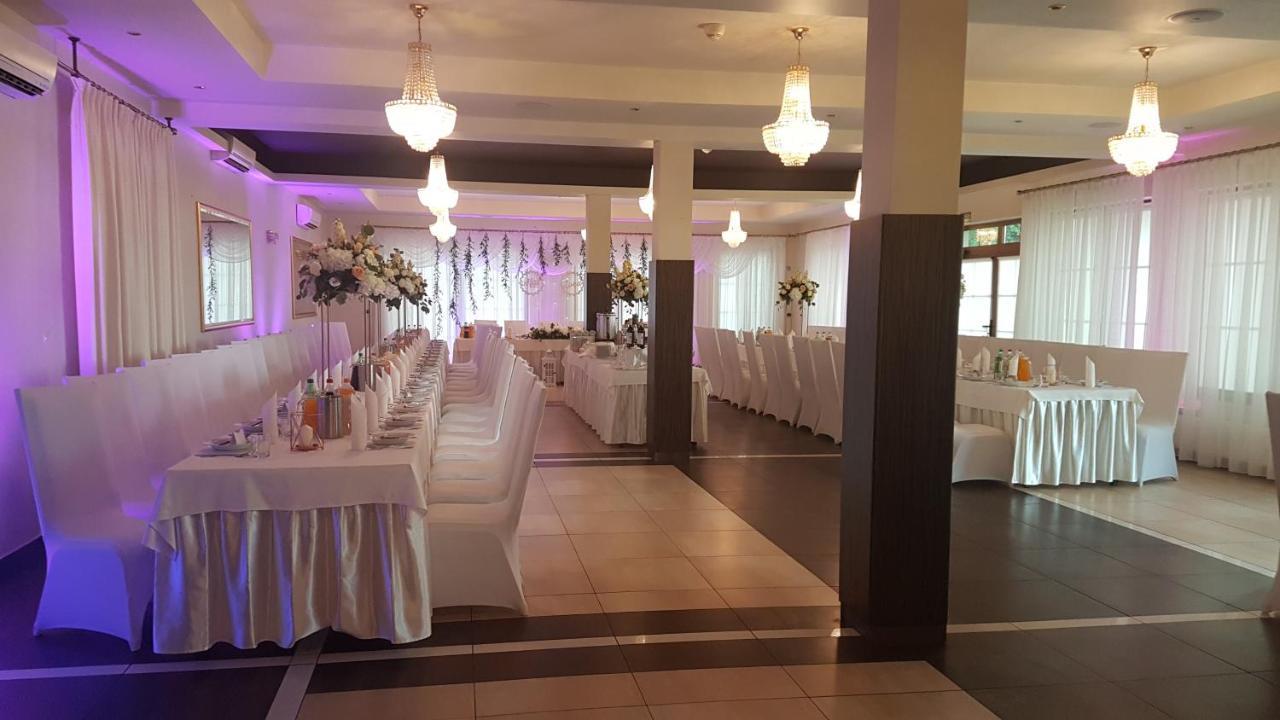 Hotel Sloneczny Brzeg Biskupiec  Extérieur photo